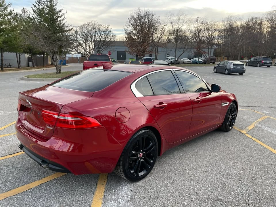 2017 Jaguar XE - Image 15 of 19