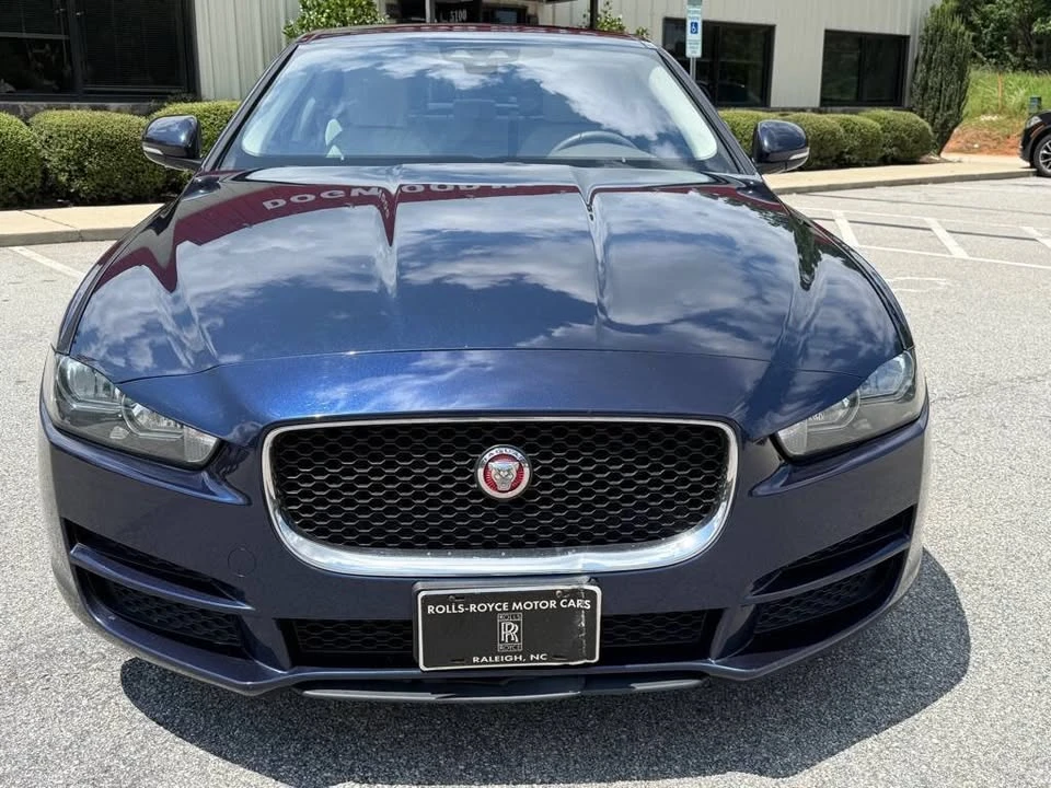 2017 Jaguar XE - Image 2 of 18