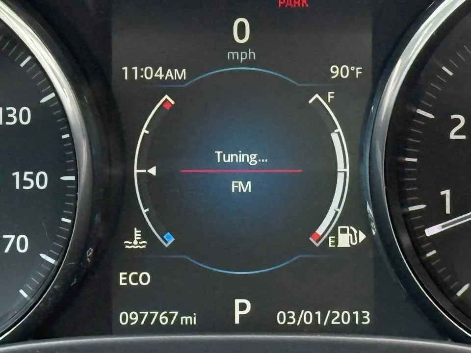 2017 Jaguar XE - Image 16 of 18