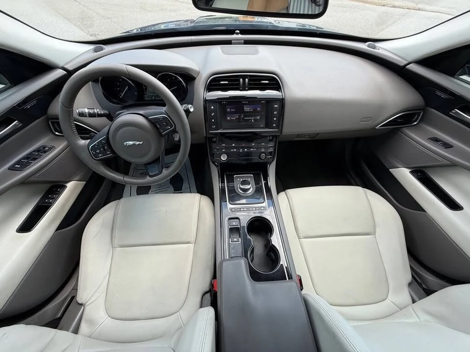 2017 Jaguar XE - Image 15 of 18