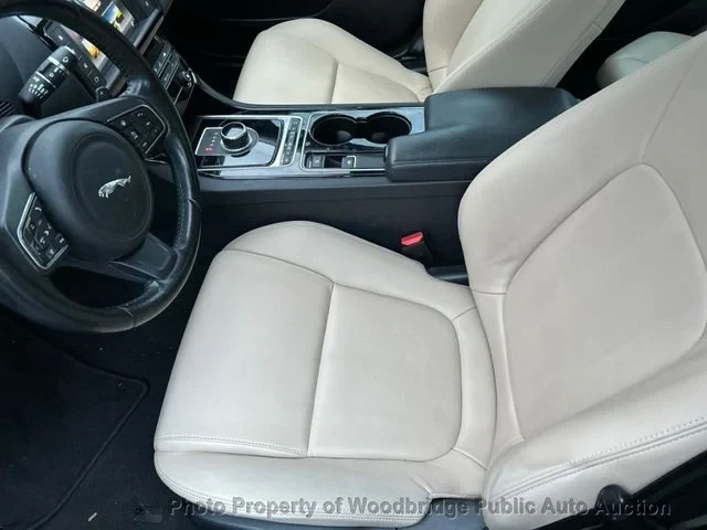2017 Jaguar XE - Image 6 of 19