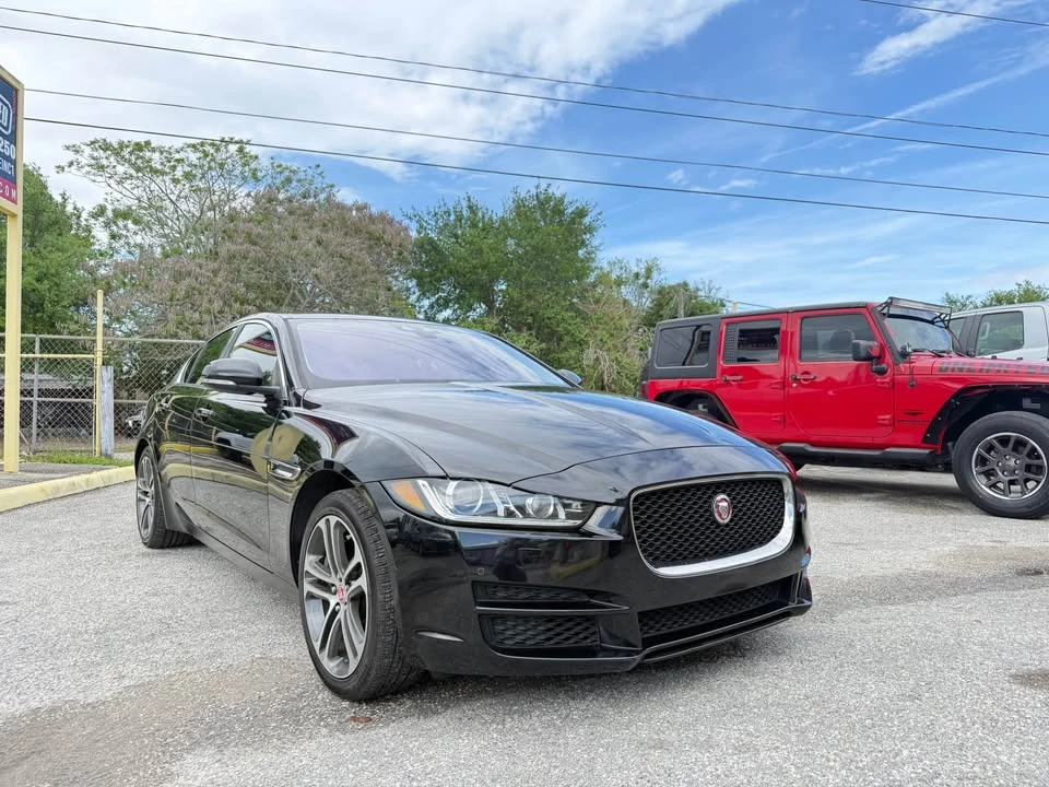 2017 Jaguar XE - Image 2 of 11