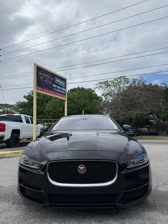 2017 Jaguar XE - Image 4 of 11