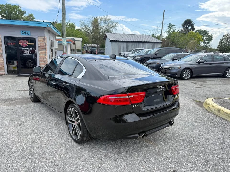 2017 Jaguar XE - Image 7 of 11