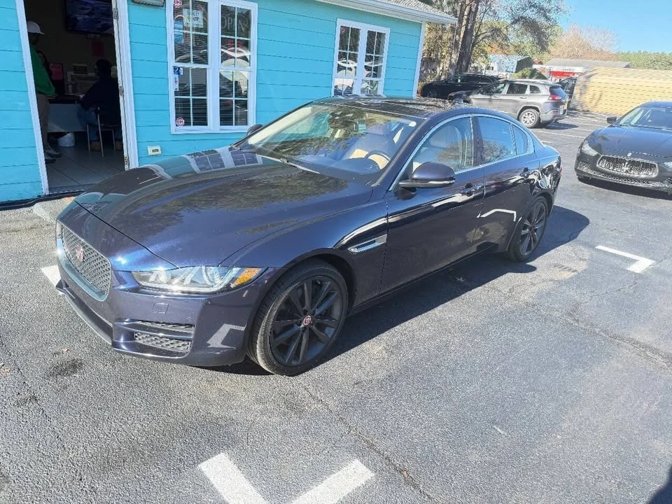 2017 Jaguar XE - Image 3 of 20
