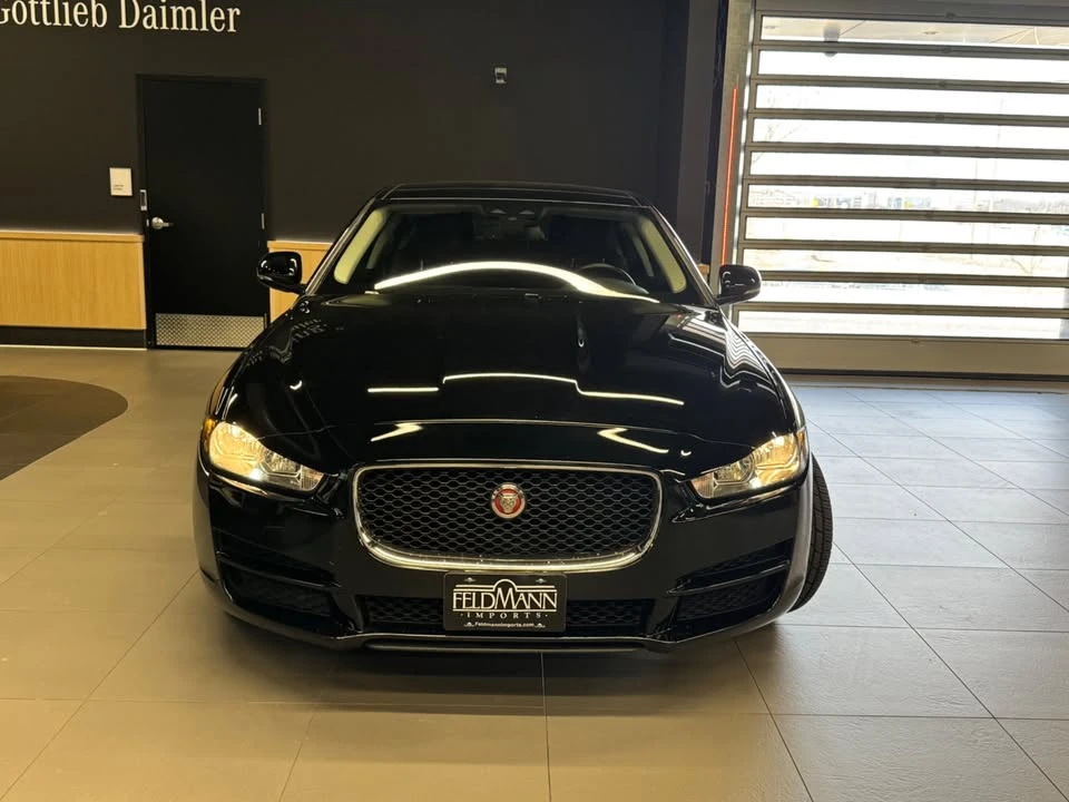 2017 Jaguar XE - Image 2 of 15
