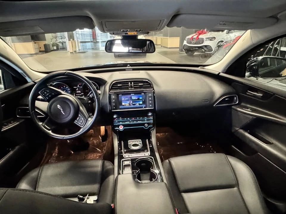 2017 Jaguar XE - Image 12 of 15