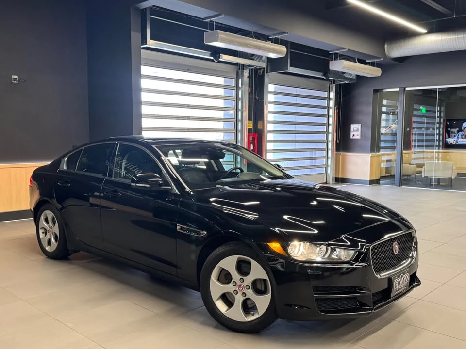 2017 Jaguar XE - Image 3 of 15