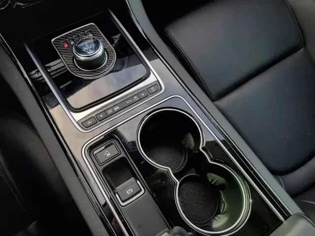 2017 Jaguar XE - Image 11 of 13