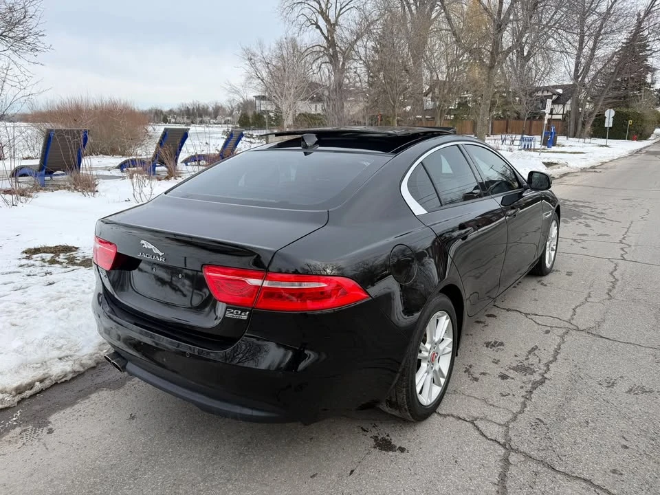 2017 Jaguar XE - Image 6 of 12