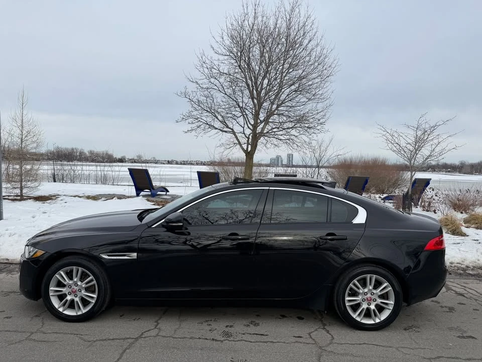 2017 Jaguar XE - Image 2 of 12