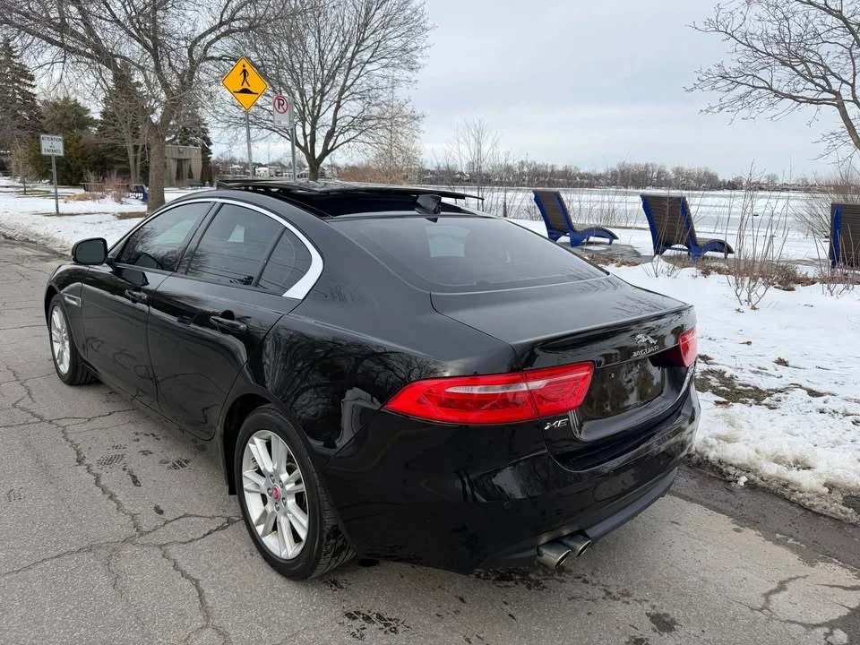 2017 Jaguar XE - Image 3 of 12