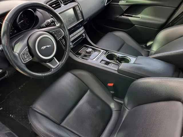 2017 Jaguar XE - Image 6 of 18