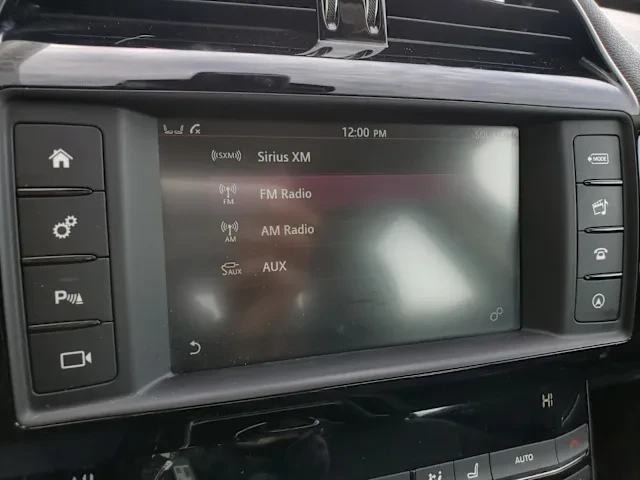 2017 Jaguar XE - Image 11 of 18