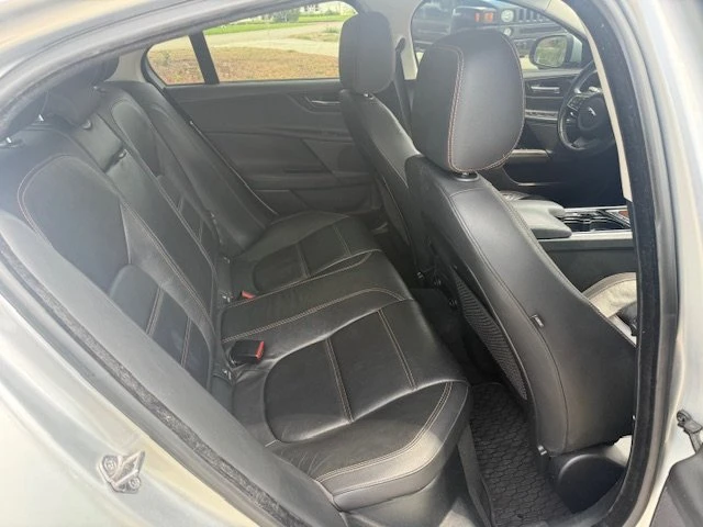2017 Jaguar XE - Image 5 of 14