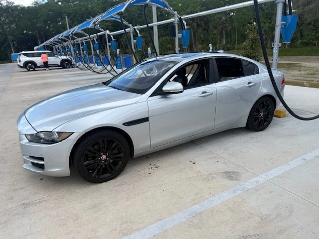 2017 Jaguar XE - Image 11 of 14