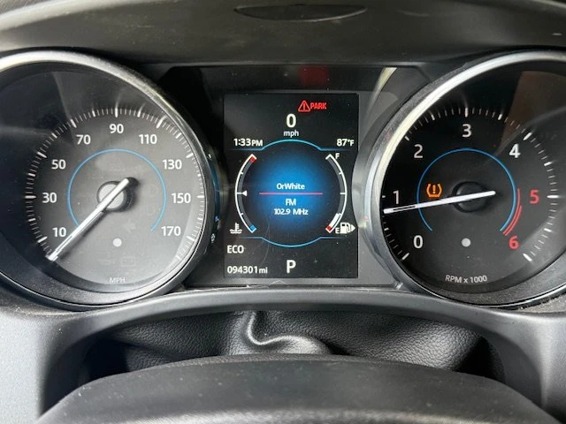 2017 Jaguar XE - Image 14 of 14