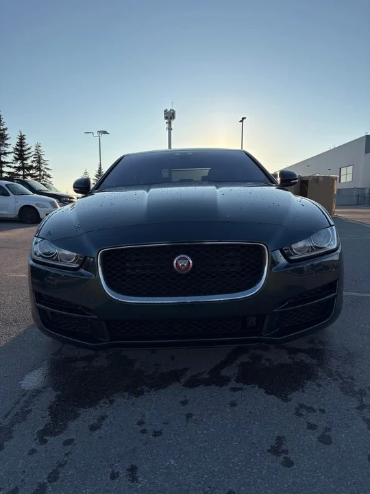 2017 Jaguar XE - Image 2 of 12