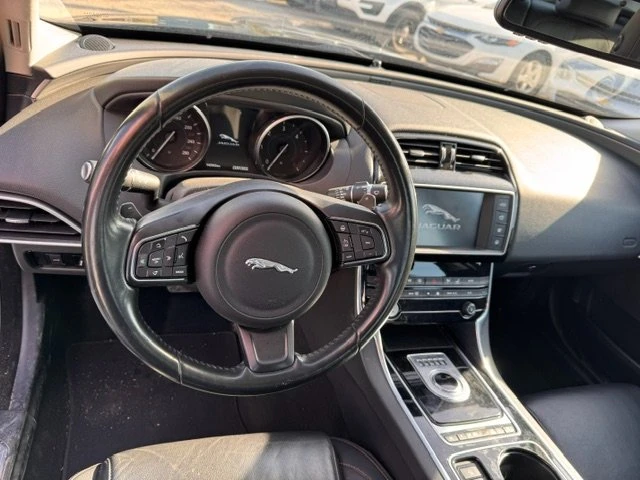 2017 Jaguar XE - Image 13 of 13