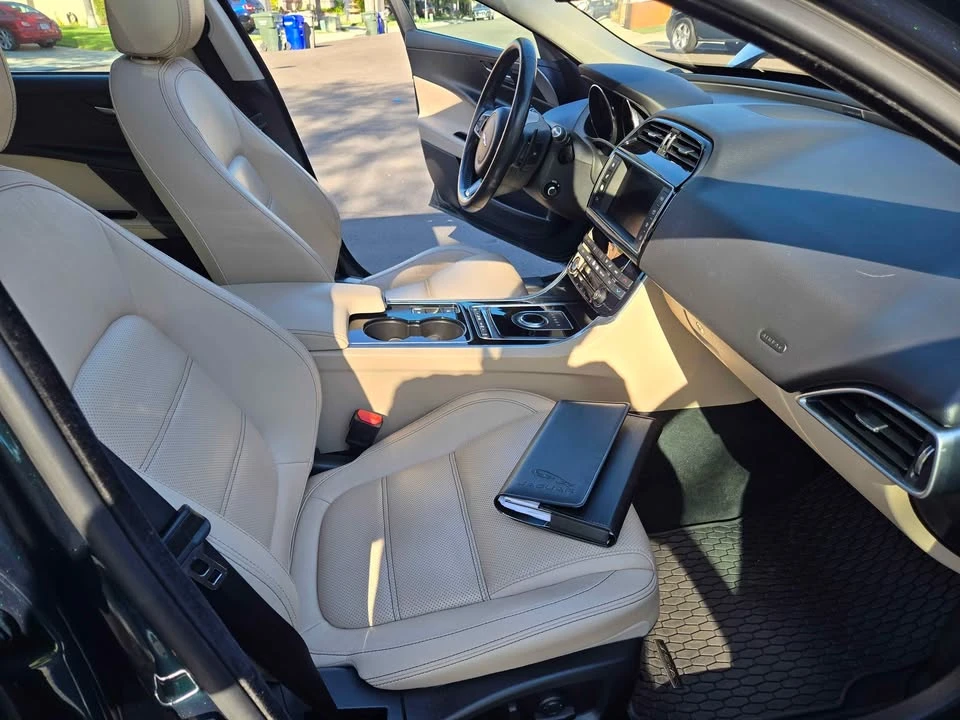 2017 Jaguar XE - Image 12 of 20