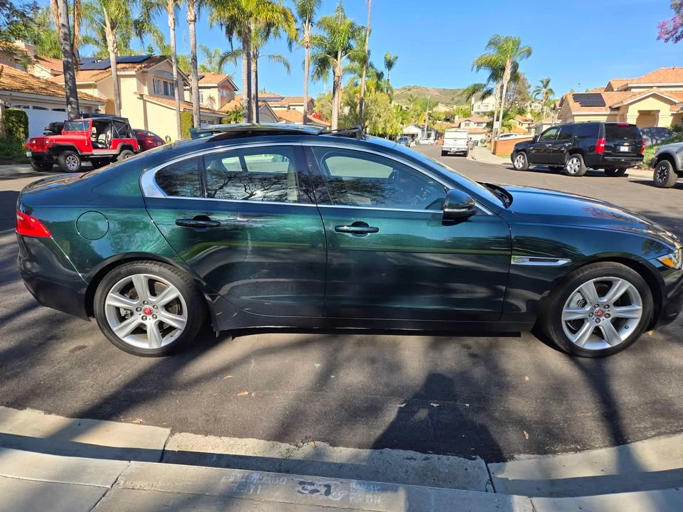 2017 Jaguar XE - Image 6 of 20