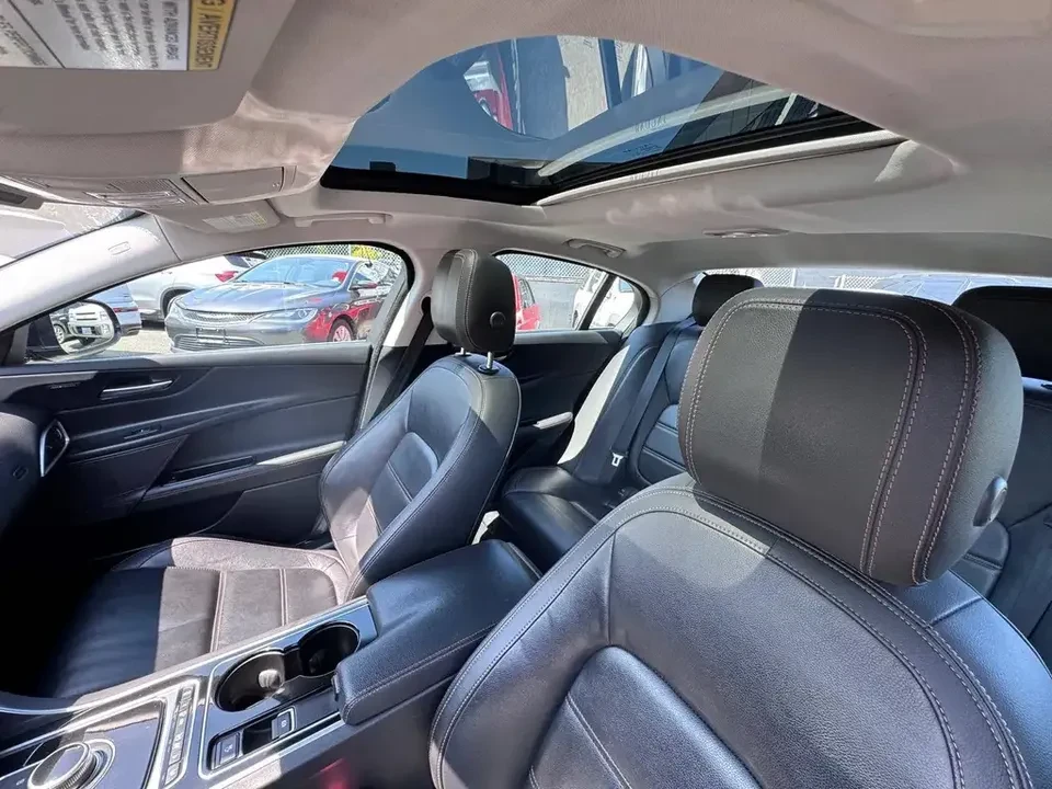 2017 Jaguar XE - Image 16 of 18