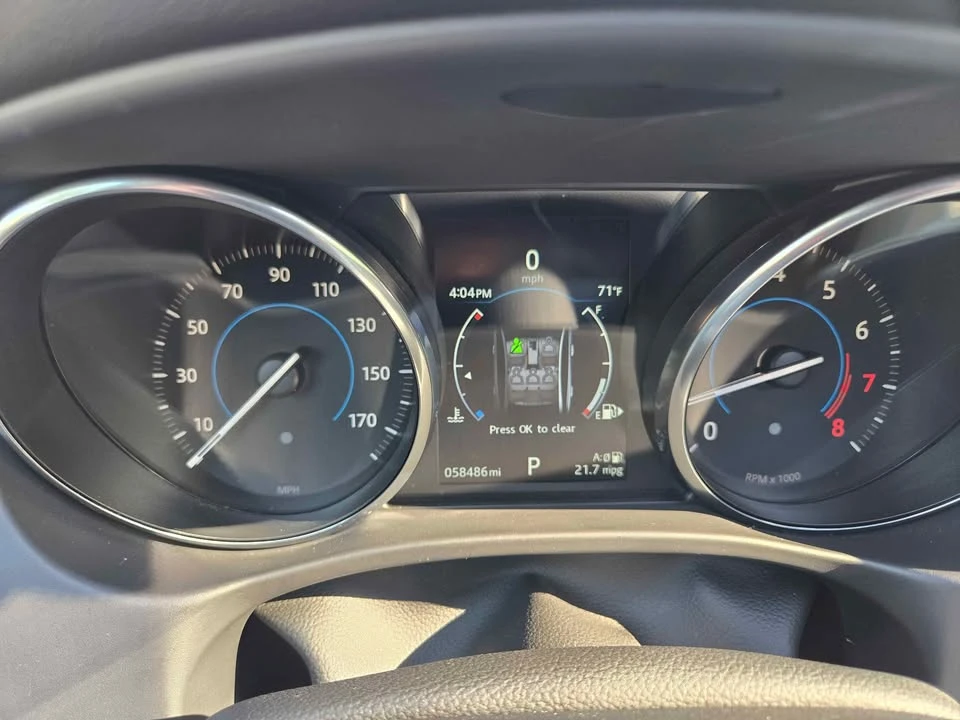 2017 Jaguar XE - Image 17 of 20