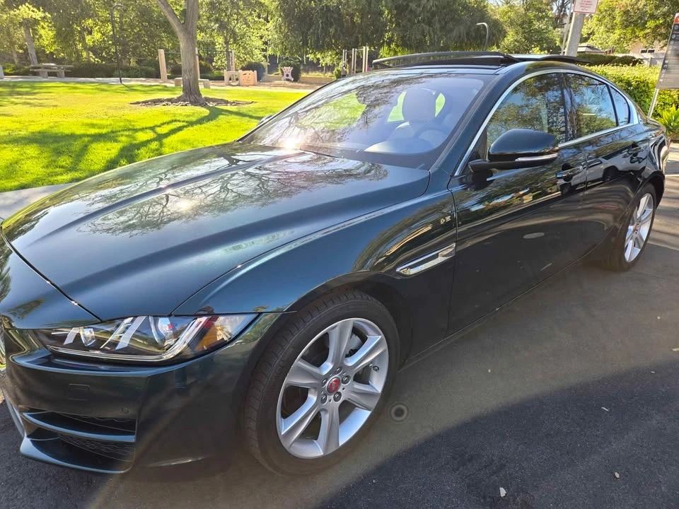 2017 Jaguar XE - Image 2 of 20