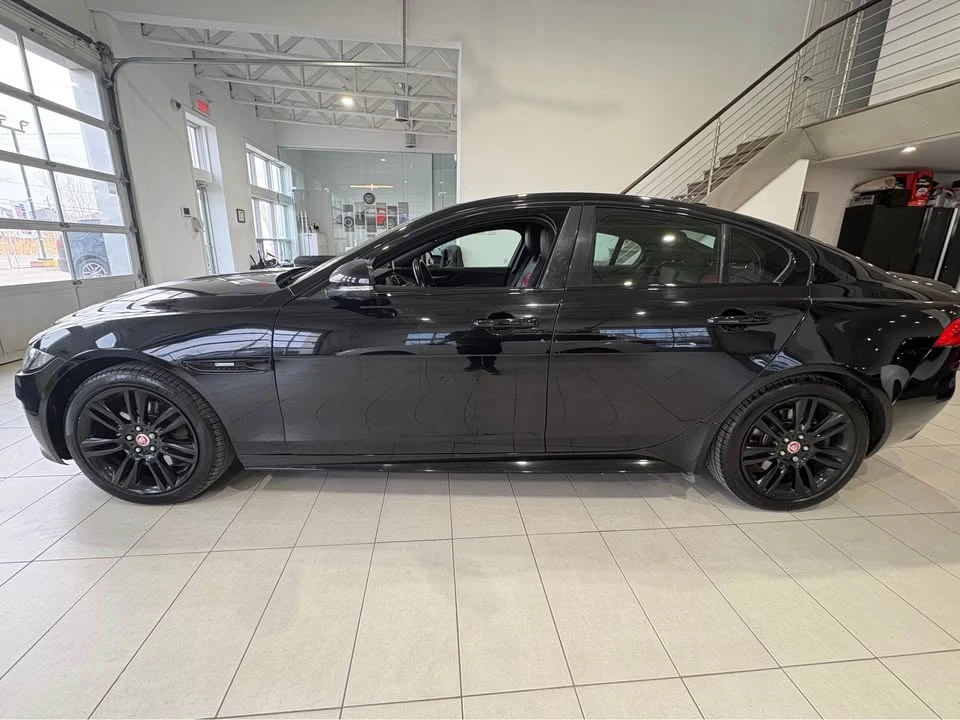 2017 Jaguar XE - Image 6 of 18