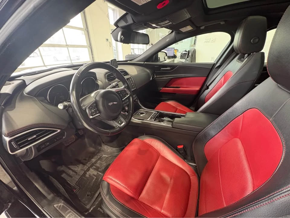2017 Jaguar XE - Image 14 of 18