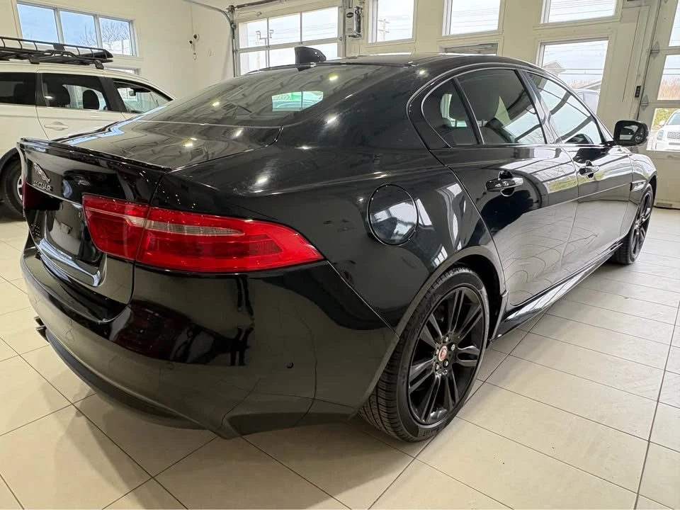 2017 Jaguar XE - Image 3 of 18