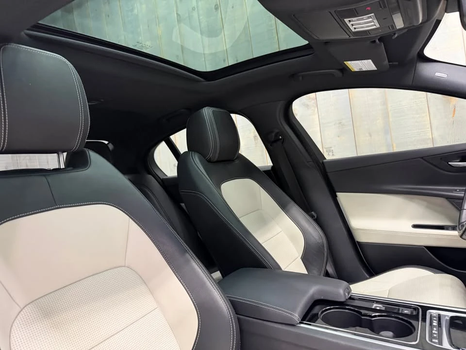 2017 Jaguar XE - Image 11 of 15