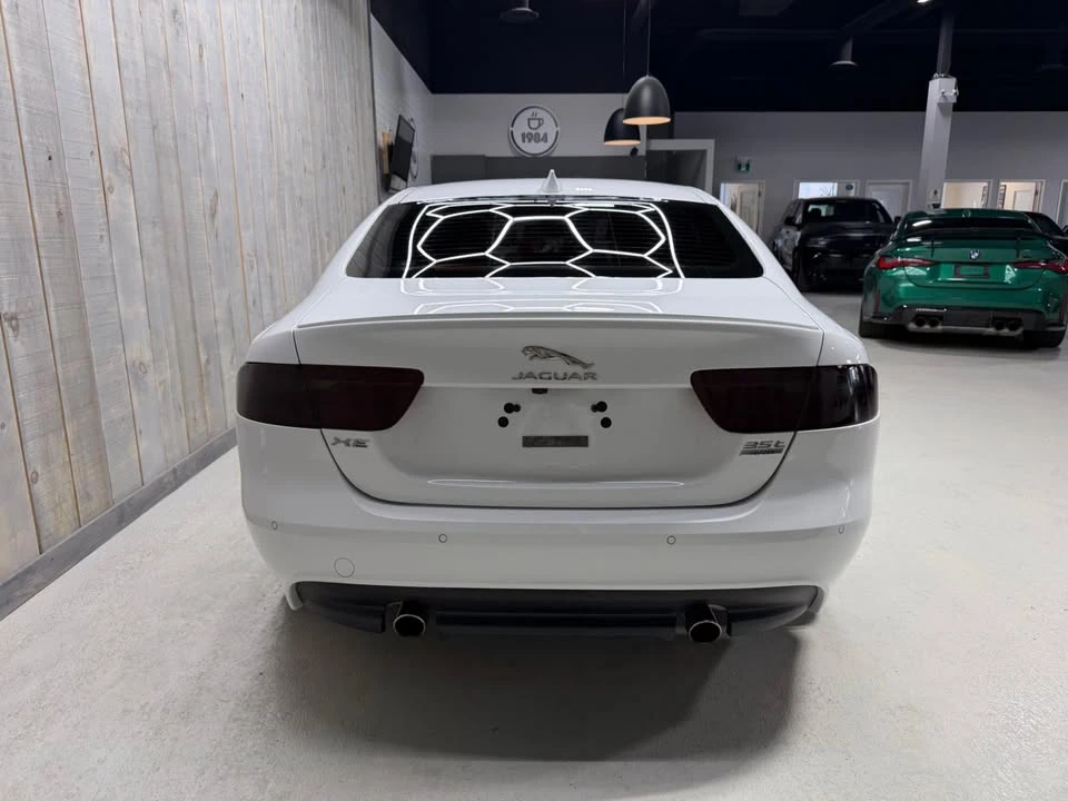 2017 Jaguar XE - Image 6 of 15