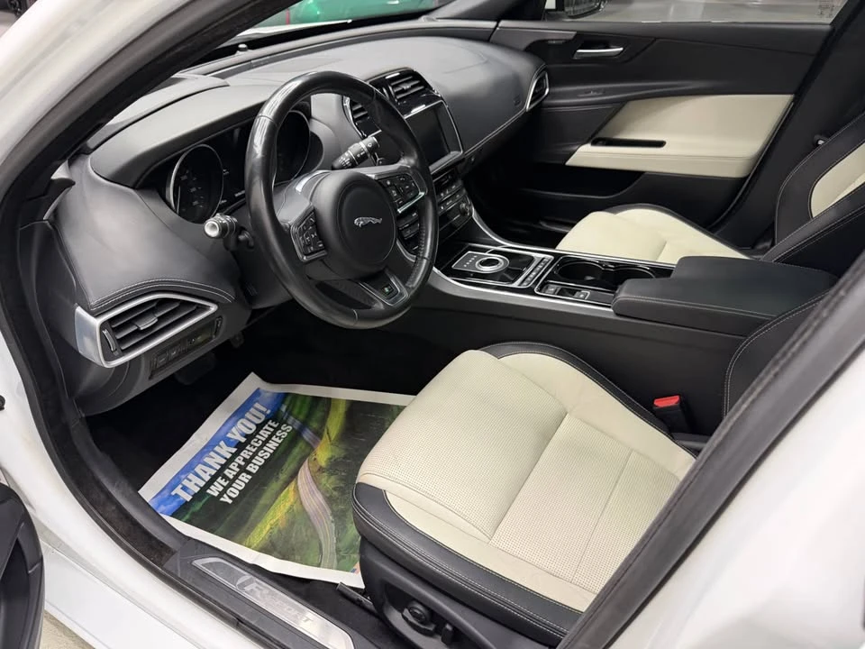 2017 Jaguar XE - Image 8 of 15