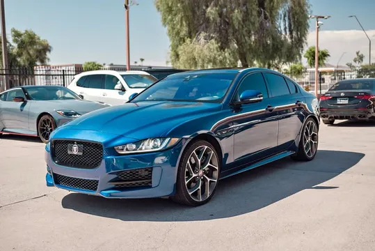 2017 Jaguar XE R-Sport