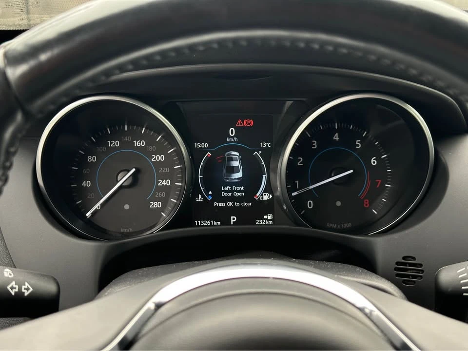 2017 Jaguar XE - Image 13 of 17