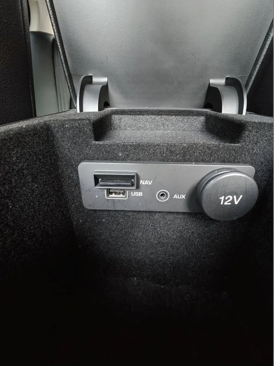 2017 Jaguar XE - Image 20 of 21