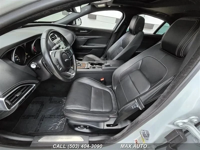 2017 Jaguar XE - Image 12 of 20