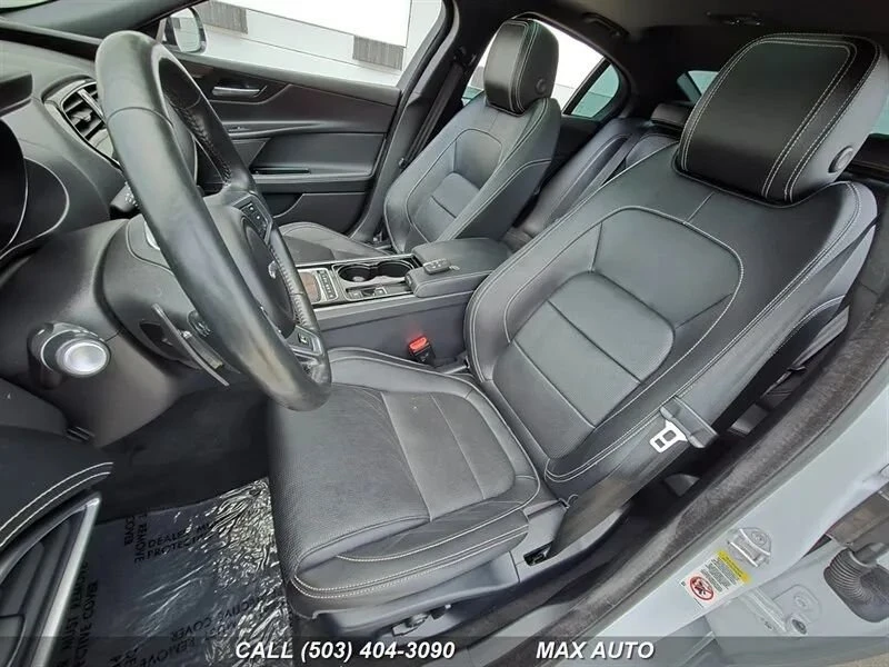 2017 Jaguar XE - Image 13 of 20