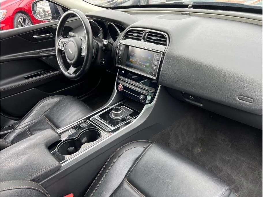 2017 Jaguar XE - Image 20 of 20
