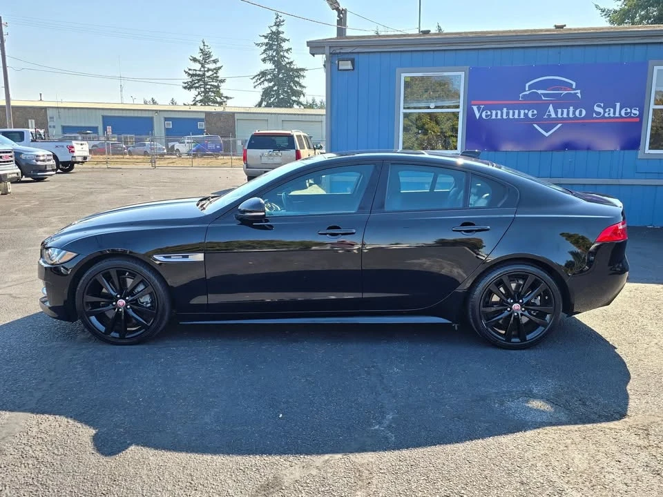 2017 Jaguar XE - Image 2 of 20