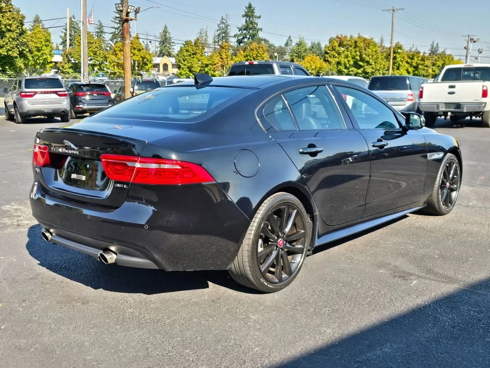 2017 Jaguar XE - Image 5 of 20