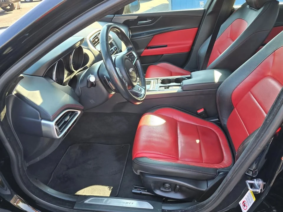 2017 Jaguar XE - Image 12 of 20