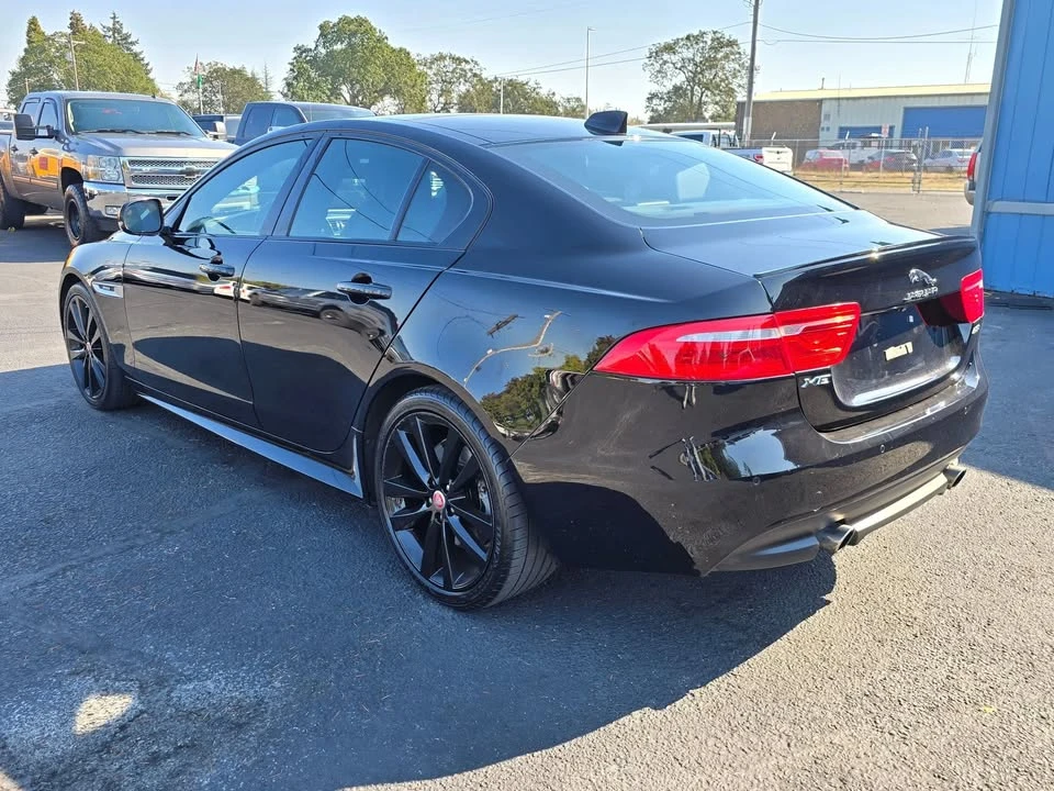 2017 Jaguar XE - Image 3 of 20