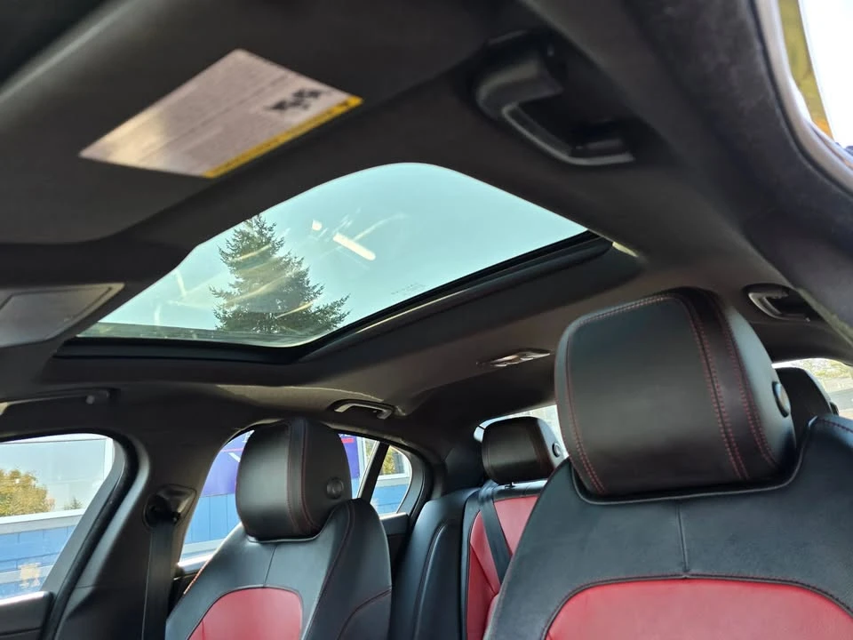 2017 Jaguar XE - Image 19 of 20