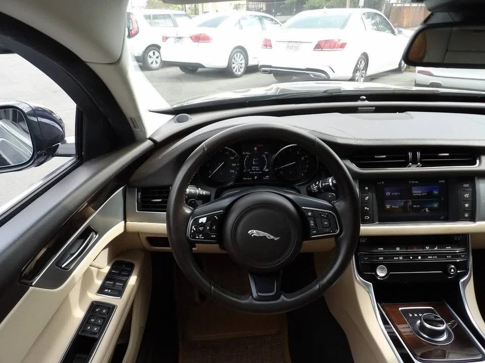 2017 Jaguar X260 XF - Image 5 of 16
