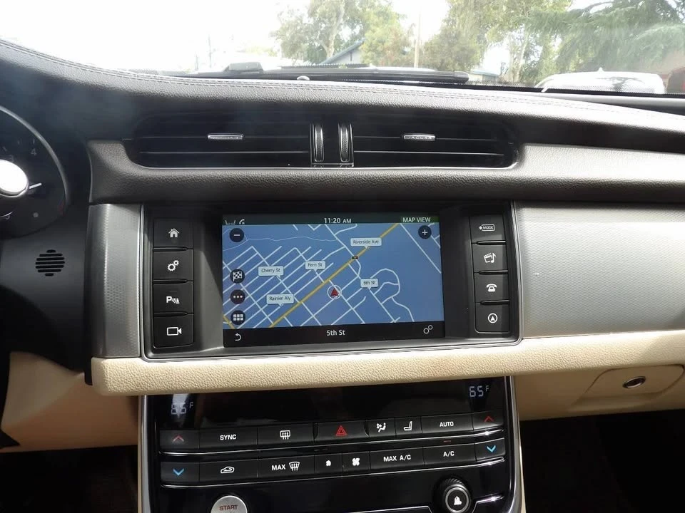 2017 Jaguar X260 XF - Image 7 of 16