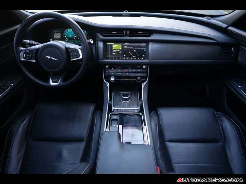 2017 Jaguar X260 XF - Image 16 of 20