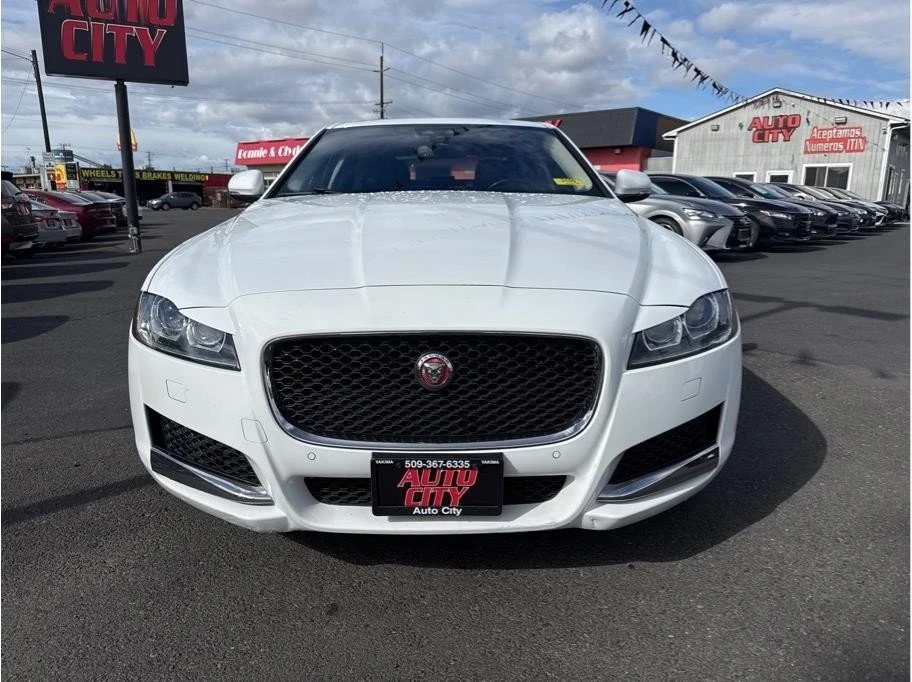 2017 Jaguar X260 XF - Image 2 of 8