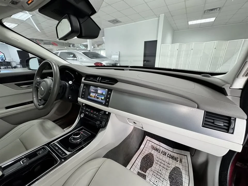2017 Jaguar X260 XF - Image 11 of 20